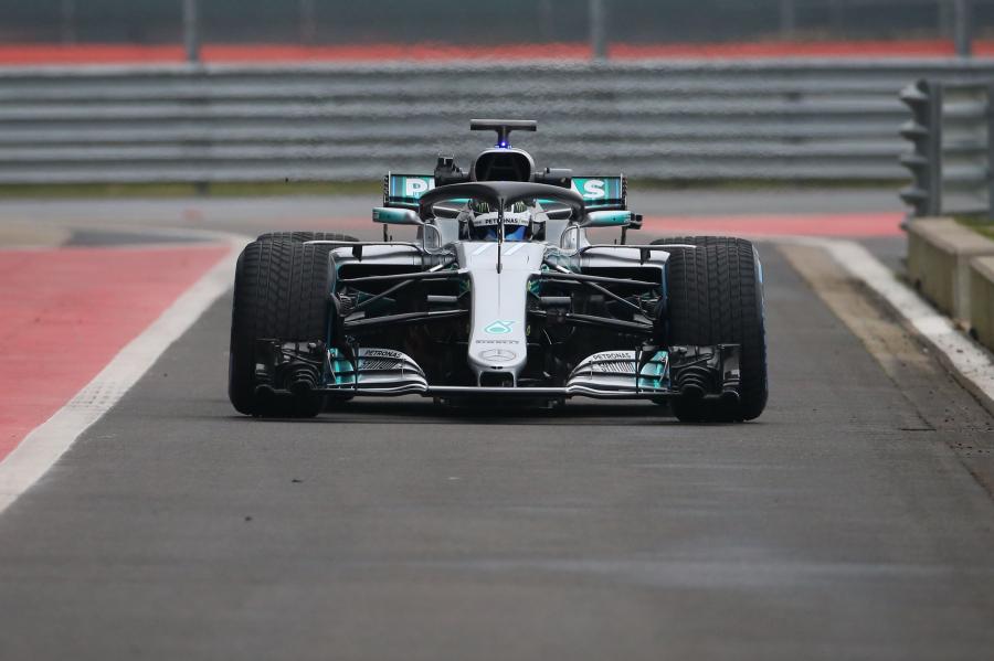  Mercedes-AMG F1 W09 EQ Power+ 2018 года  (фото 2 из 36)